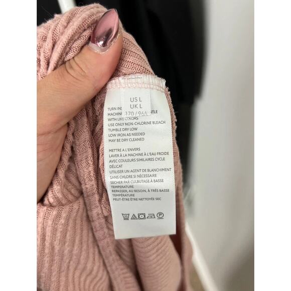 Urban Outfitters Pink Wrap Crop Top Long Sleeve Ribbed Knit Size Large Women’s - Picture 4 of 5